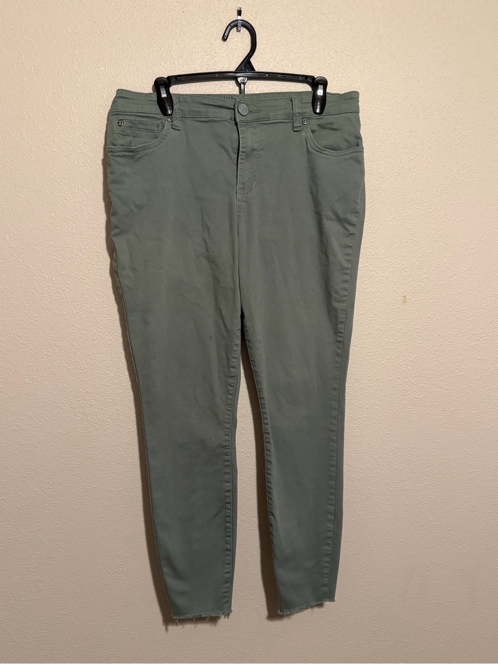 Kut from the Kloth Olive Green Straight Leg Jeans